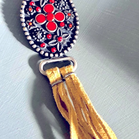 Oval flower metal red beaded belt fringe tie new - Picture 4 of 5